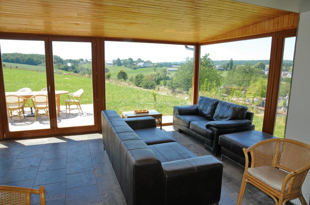 Villa A côté de l'Epicerie à Bonsin Chambre photo